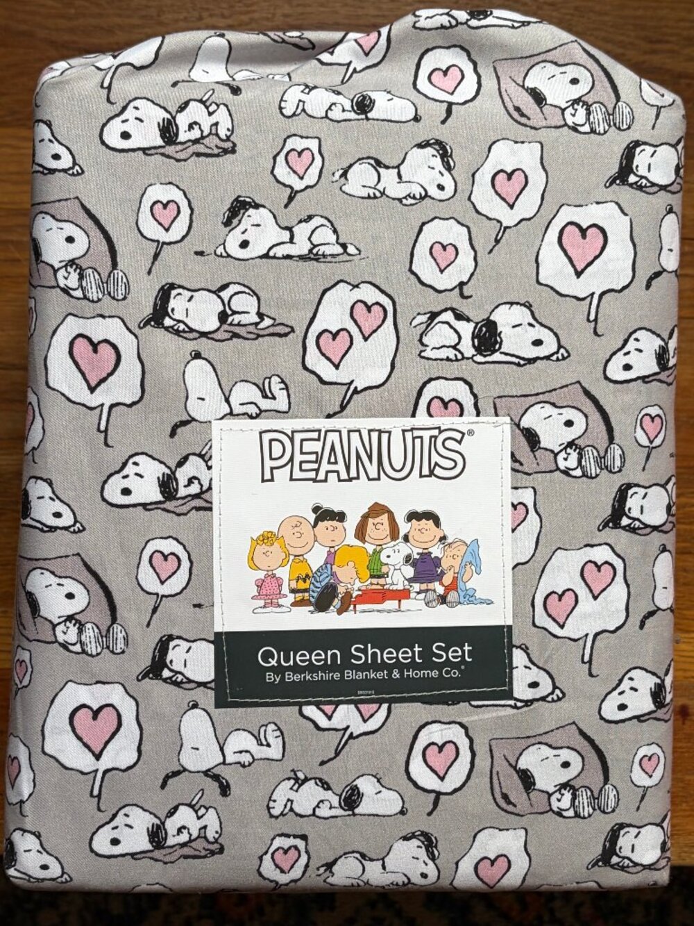 PEANUTS  Sleeping Snoopy Pink Hearts QUEEN Size Sheet Set   Sleeping Dreaming